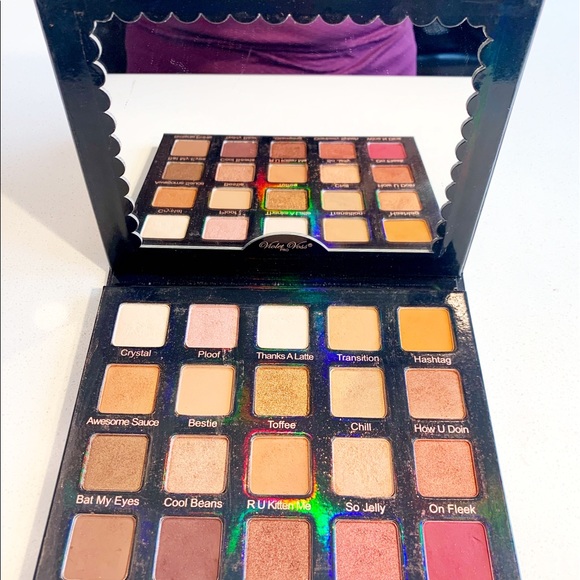 Violet Voss HG Palette - Picture 1 of 5